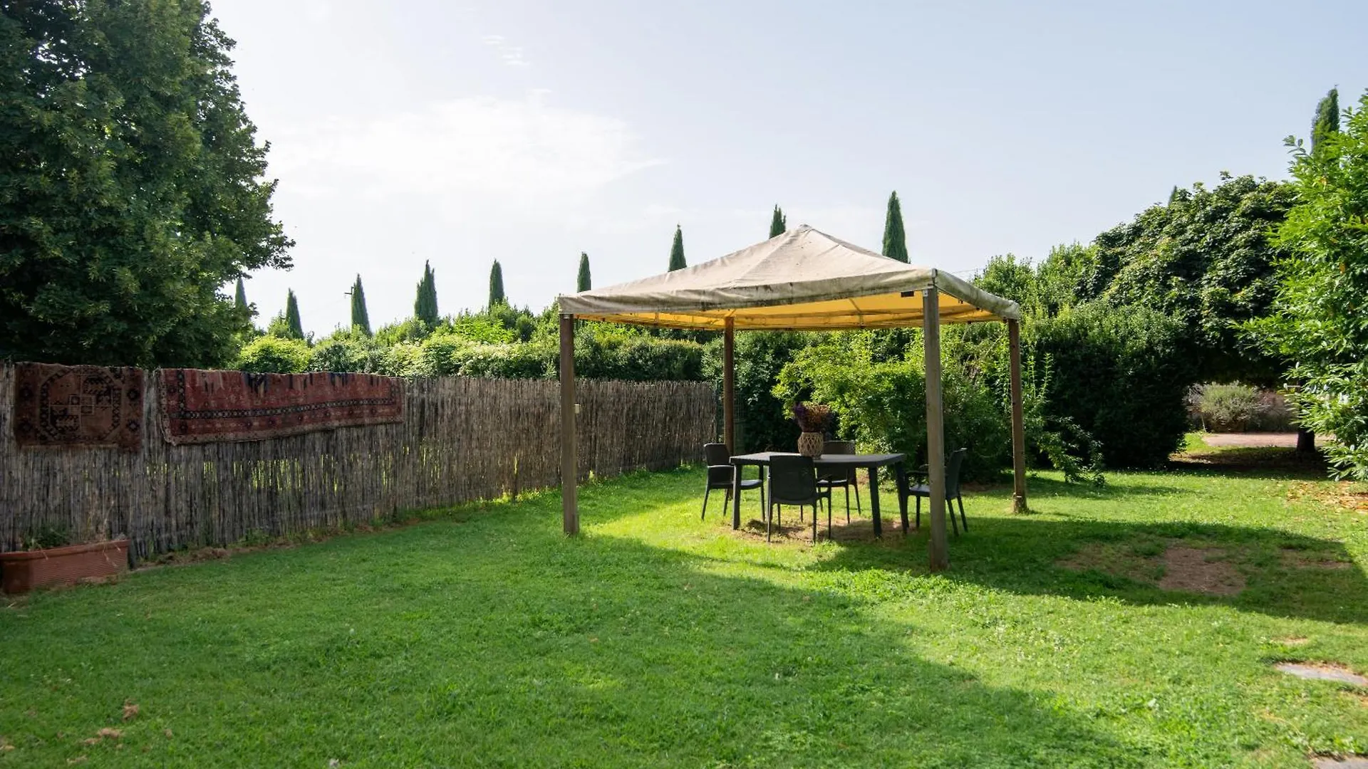 Appartamento Fattoria Laterina Farm stay